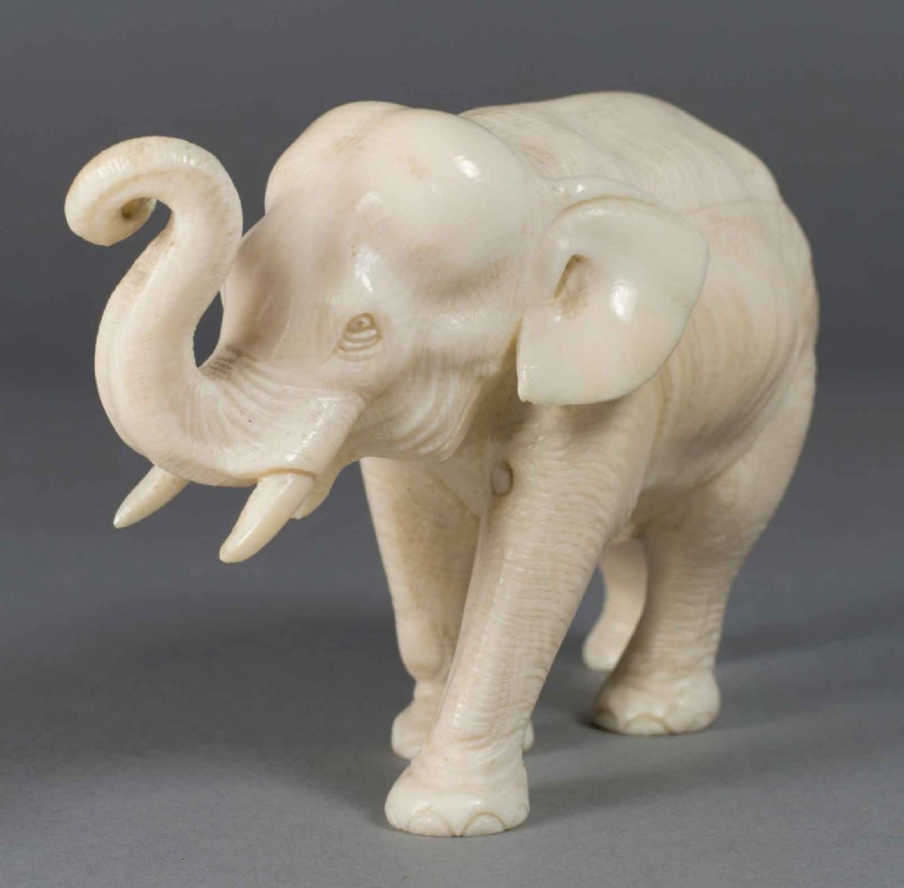 A FINE QUALITY JAPANESE ONE PIECE IVORY ELEPHANT OKIMONO View X