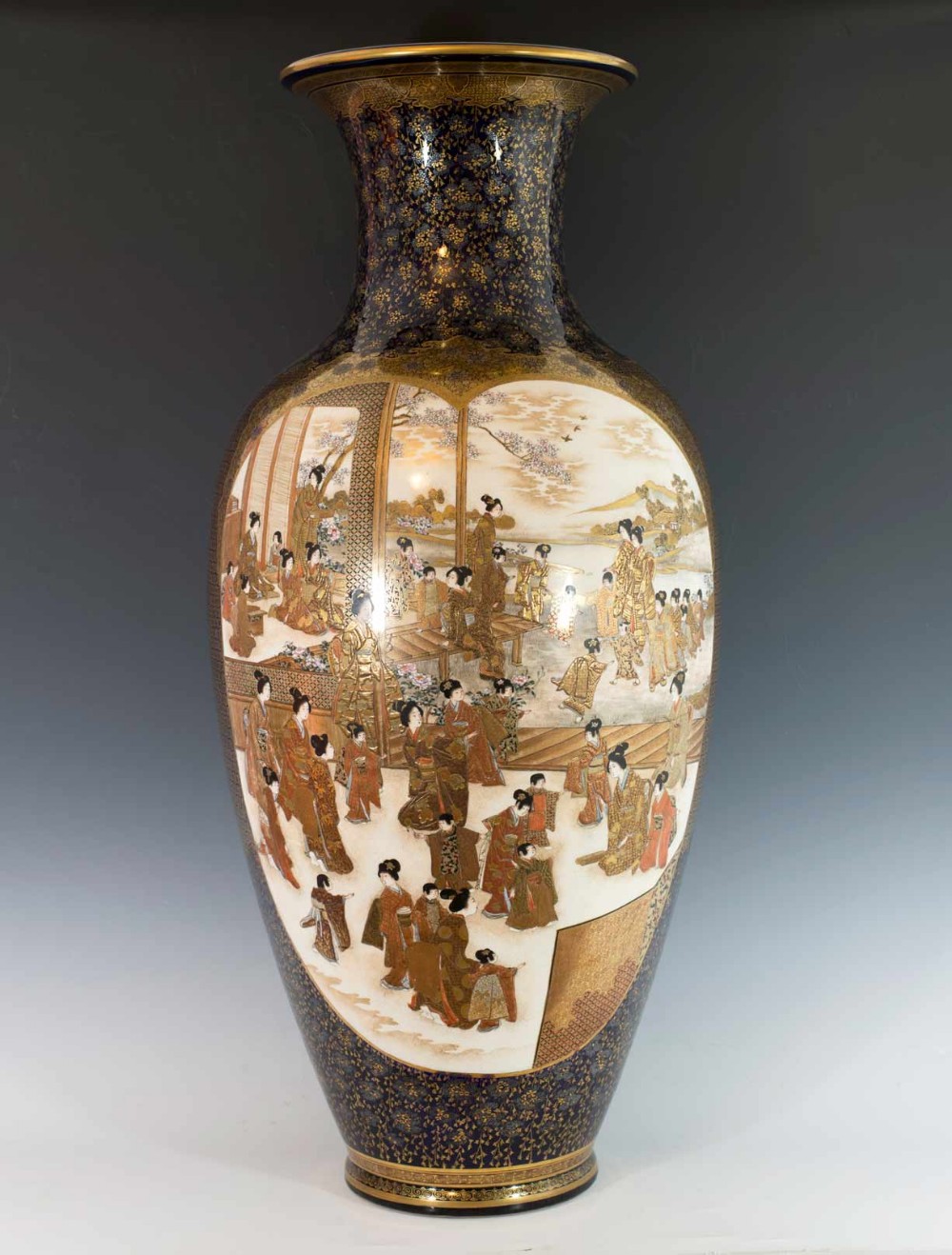 HUGE EXHIBITION QUALITY JAPANESE SATSUMA VASE BY KINKOZAN View IV