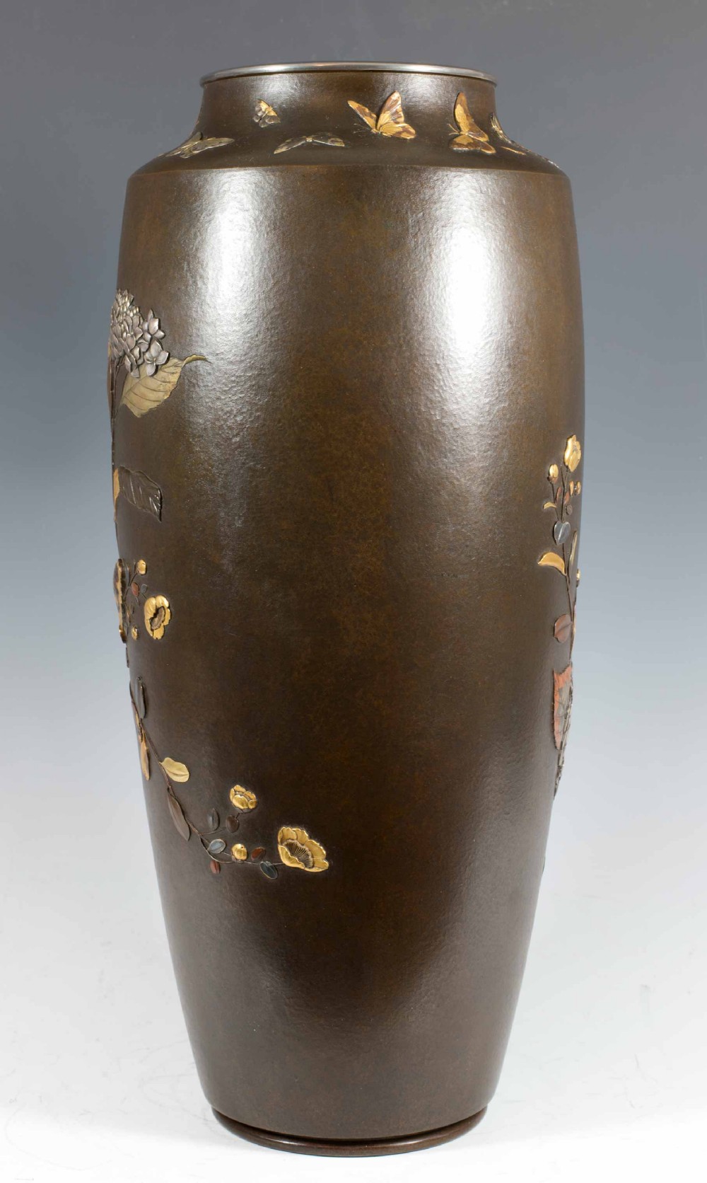 LARGE WORLD CLASS JAPANESE MIXED METAL VASE BY SUZUKI CHOKICHI (KAKA) View IV
