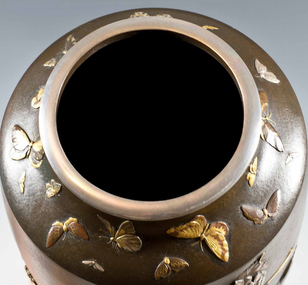 LARGE WORLD CLASS JAPANESE MIXED METAL VASE BY SUZUKI CHOKICHI (KAKA) View XIII