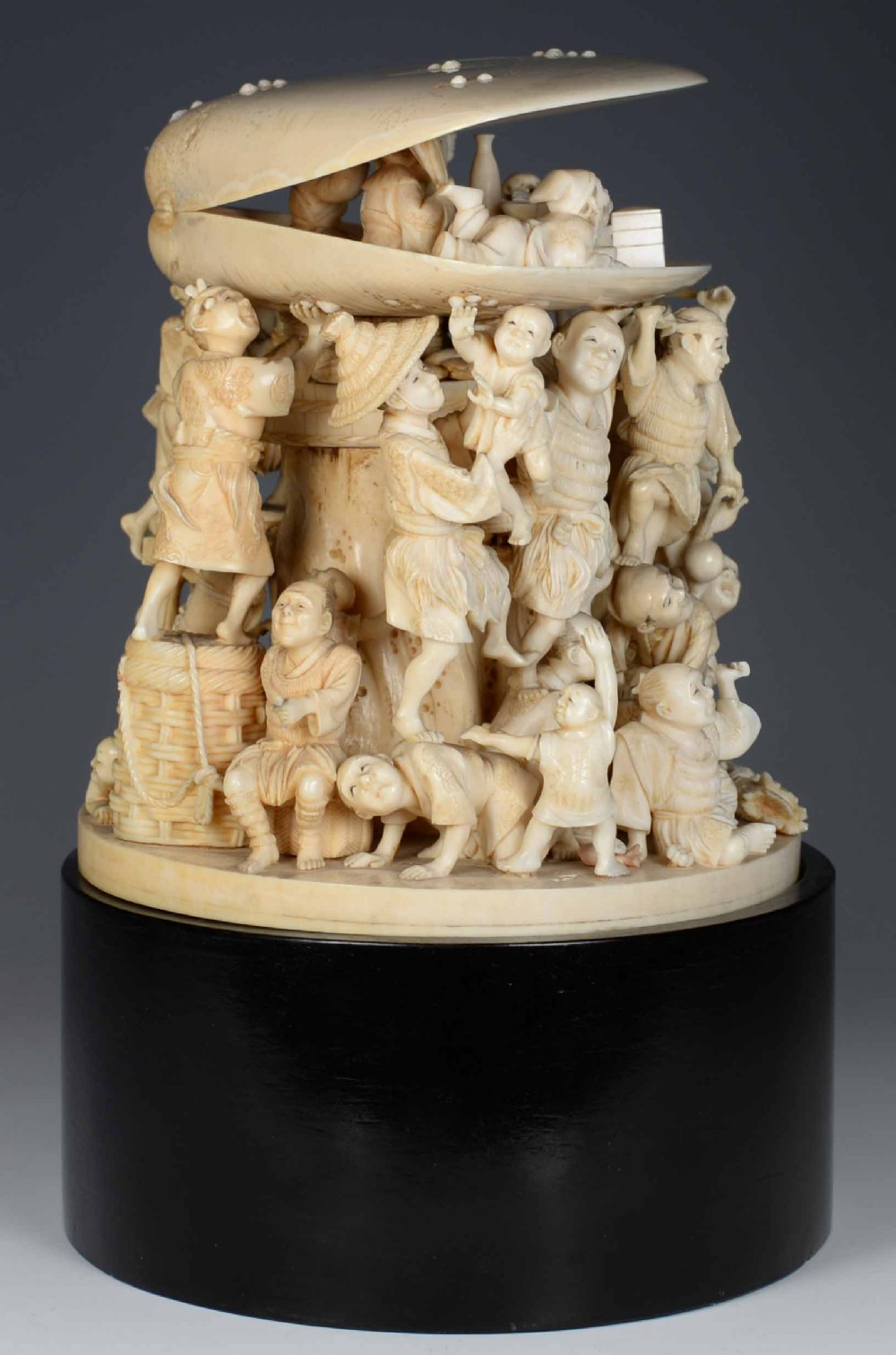 FABULOUS LARGE JAPANESE IVORY 