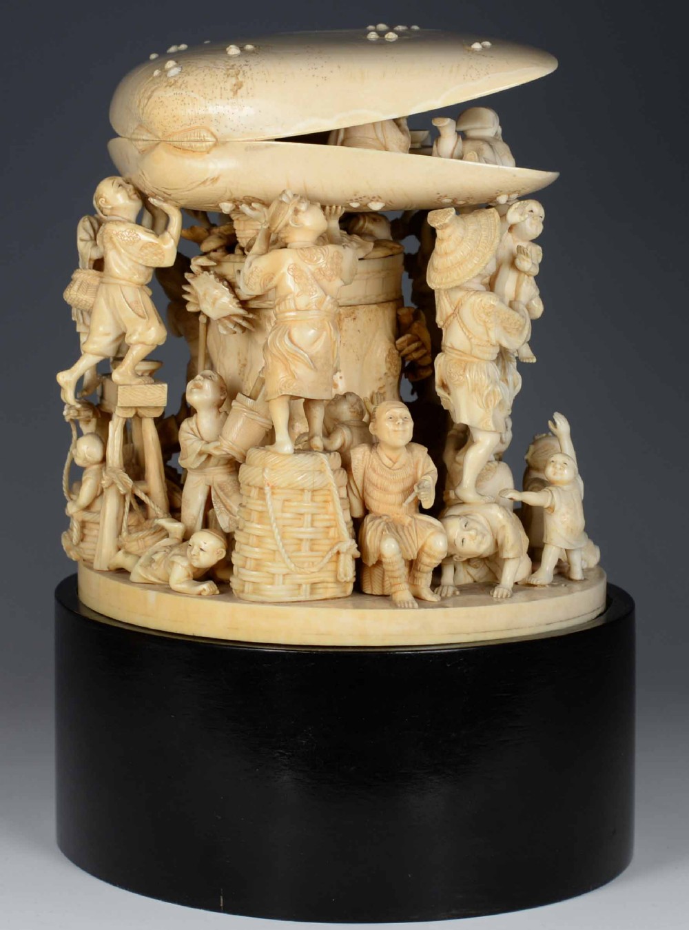 FABULOUS LARGE JAPANESE IVORY 