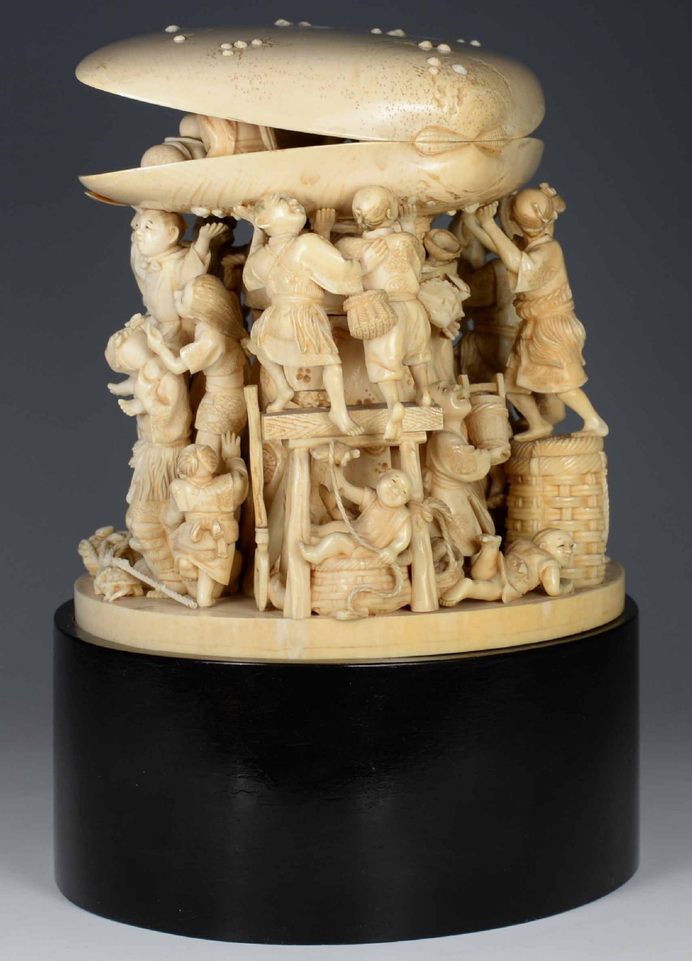 FABULOUS LARGE JAPANESE IVORY 