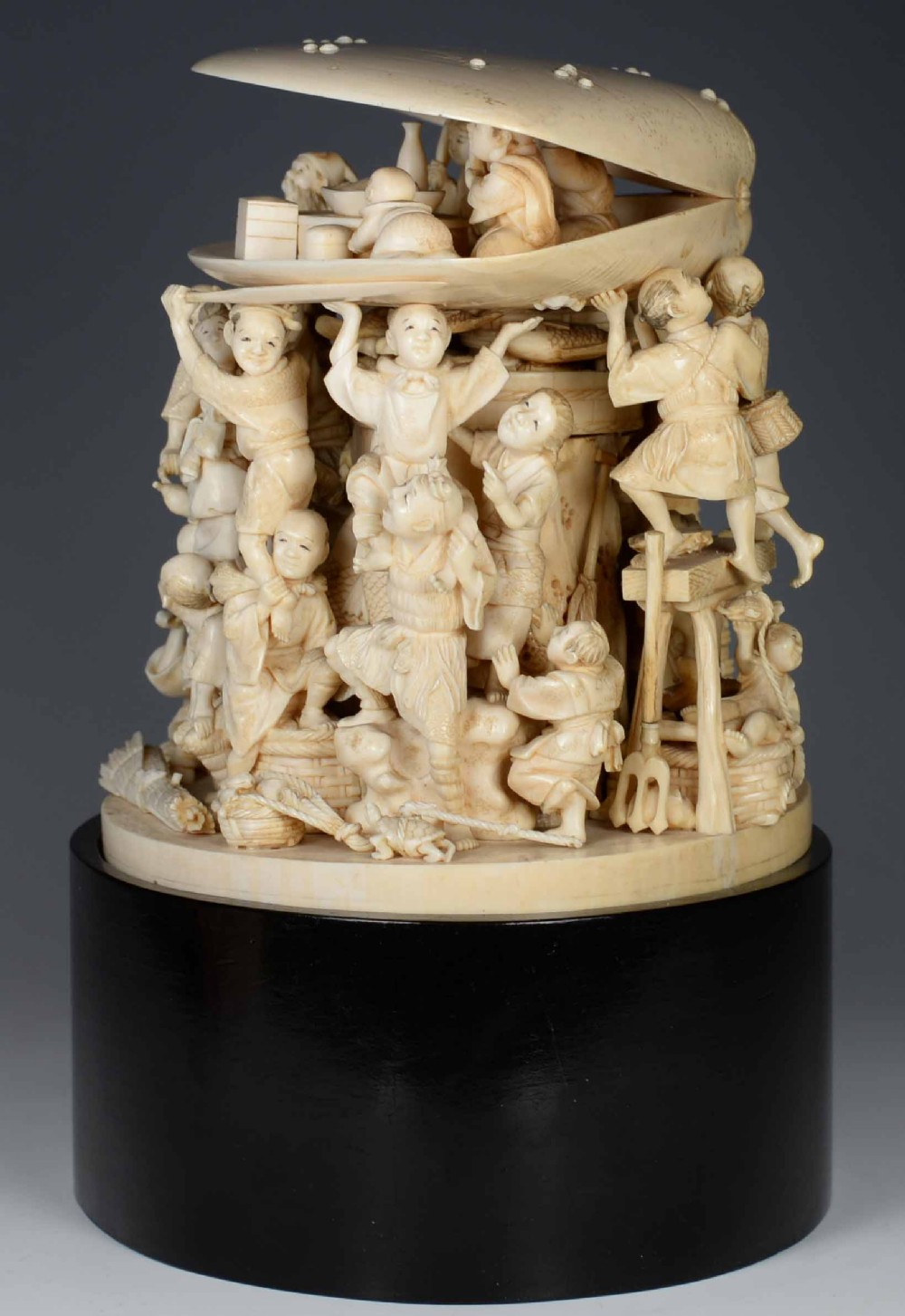 FABULOUS LARGE JAPANESE IVORY 