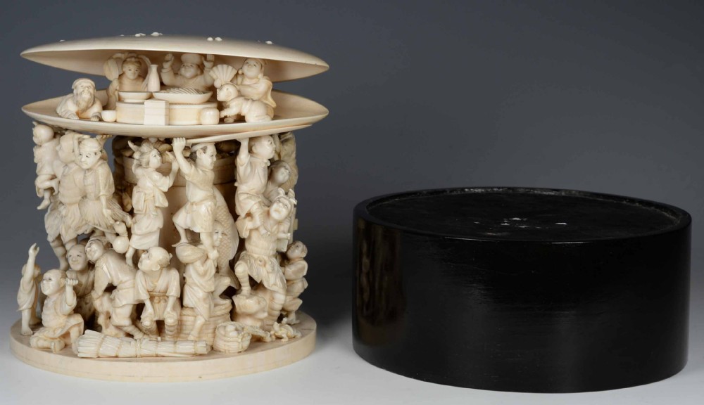 FABULOUS LARGE JAPANESE IVORY 