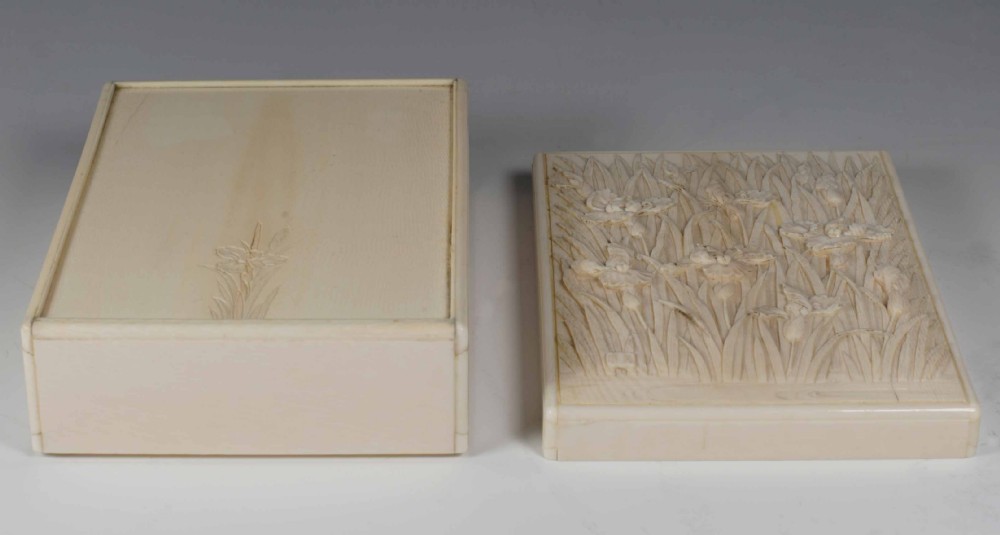 A FINELY CARVED JAPANESE IVORY LIDDED BOX BY KIYOCHIKA View VII