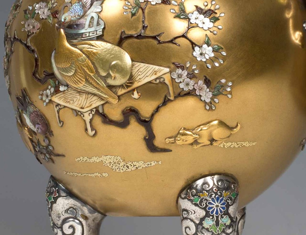 OUTSTANDING JAPANESE GOLD LACQUER & SHIBAYAMA KORO View X