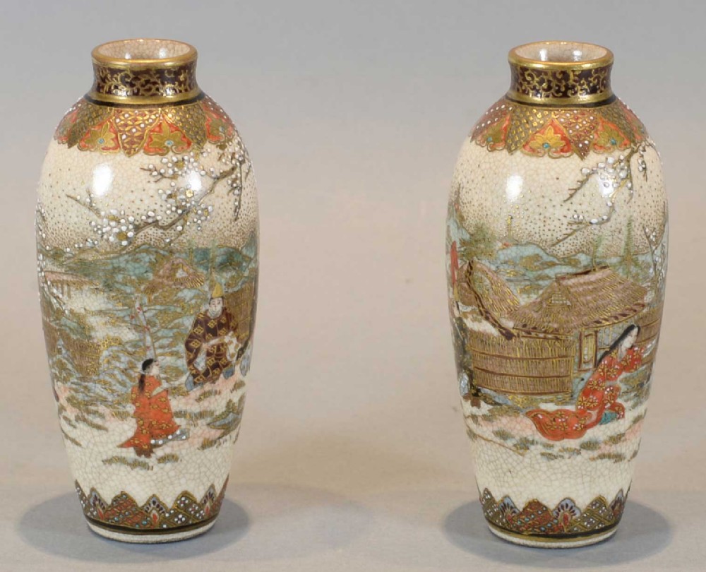 FINE QUALITY PAIR OF JAPANESE MINIATURE  SATSUMA VASES SIGNED KIZAN View II