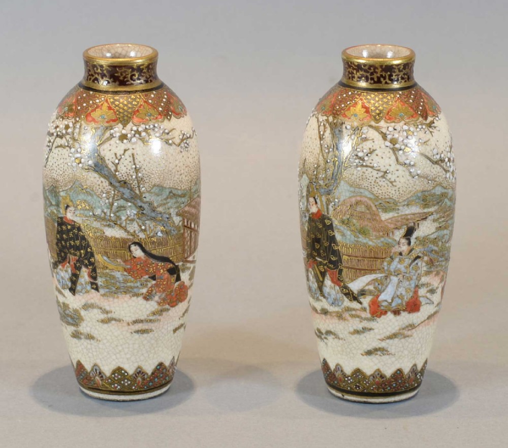 FINE QUALITY PAIR OF JAPANESE MINIATURE  SATSUMA VASES SIGNED KIZAN View V