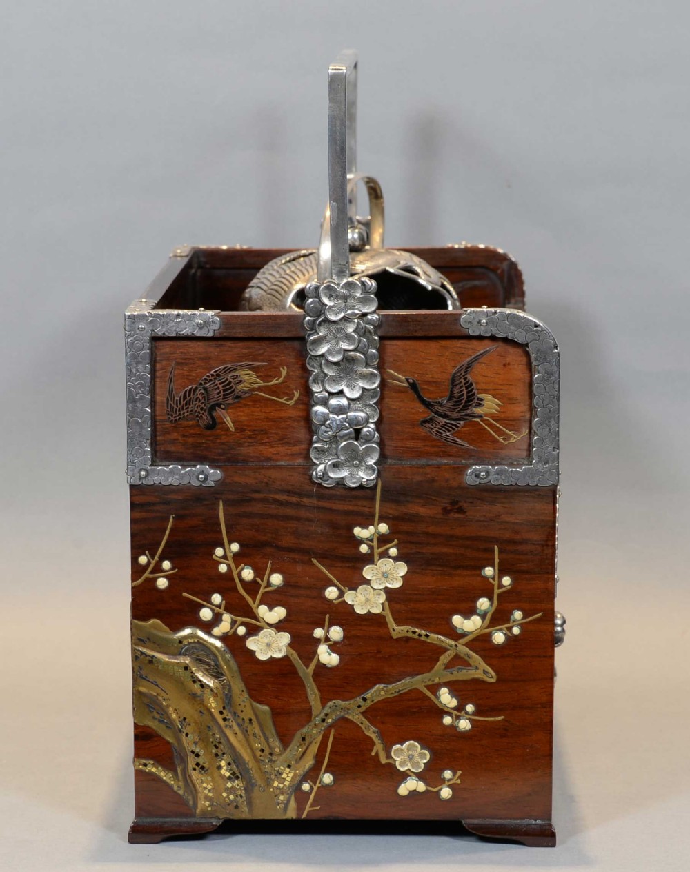 UNUSUAL JAPANESE SILVER MOUNTED SHIBAYAMA & LACQUER SMOKERS TOBACCO BOX View II
