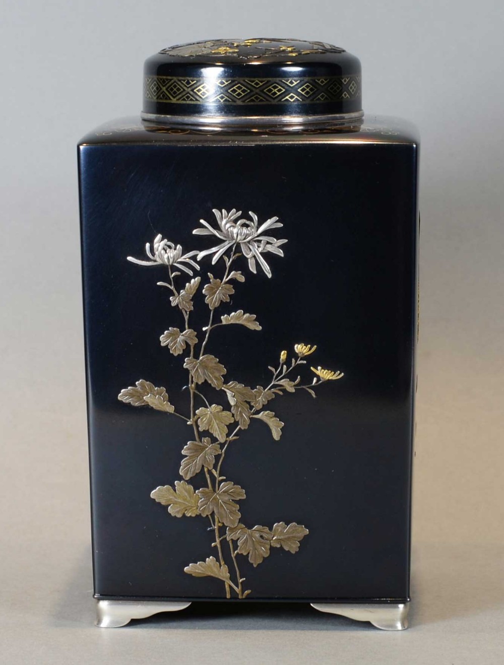 A RARE AND HIGH QUALITY JAPANESE SHAKUDO & MIXED METAL TEA CANISTER (CADDY) BY NOGAWA View IV
