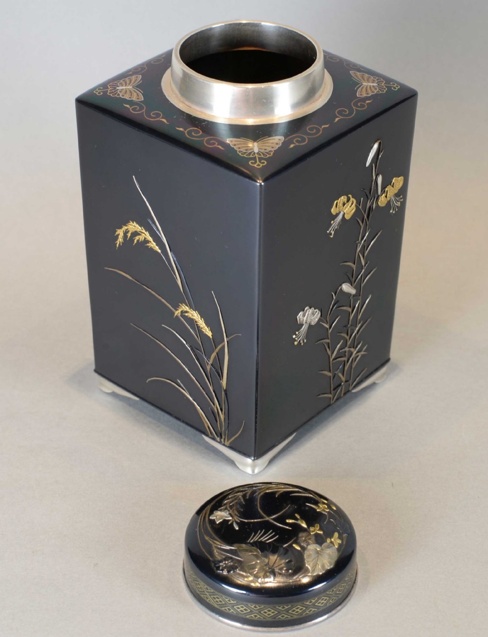 A RARE AND HIGH QUALITY JAPANESE SHAKUDO & MIXED METAL TEA CANISTER (CADDY) BY NOGAWA View VII