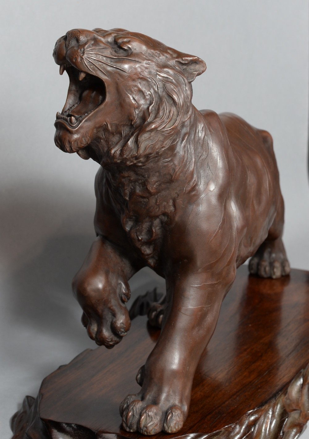 OUTSTANDING QUALITY JAPANESE BRONZE TIGER ON STAND BY THE MARUKI COMPANY View IV