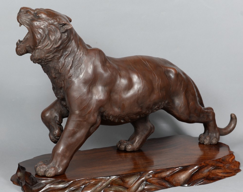OUTSTANDING QUALITY JAPANESE BRONZE TIGER ON STAND BY THE MARUKI COMPANY View V