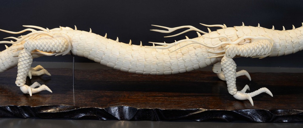 LARGE FULLY ARTICULATED JAPANESE IVORY DRAGON ( JIZAI ) OKIMONO ON STAND View IV