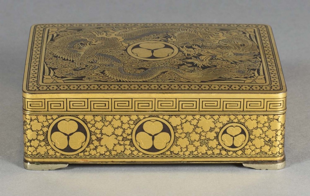 A FINE QUALITY JAPANESE IRON BOX BY THE KOMAI COMPANY OF KYOTO View V