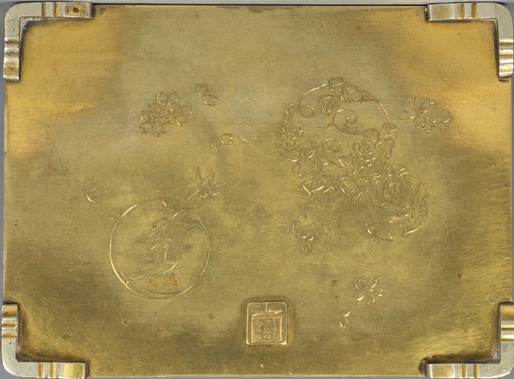 A FINE QUALITY JAPANESE IRON BOX BY THE KOMAI COMPANY OF KYOTO View VIII