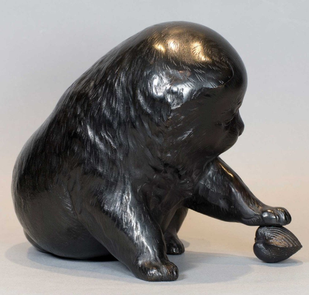 CUTE JAPANESE BRONZE OKIMONO OF AN AKITA PUPPY WITH CLAM SHELL View III