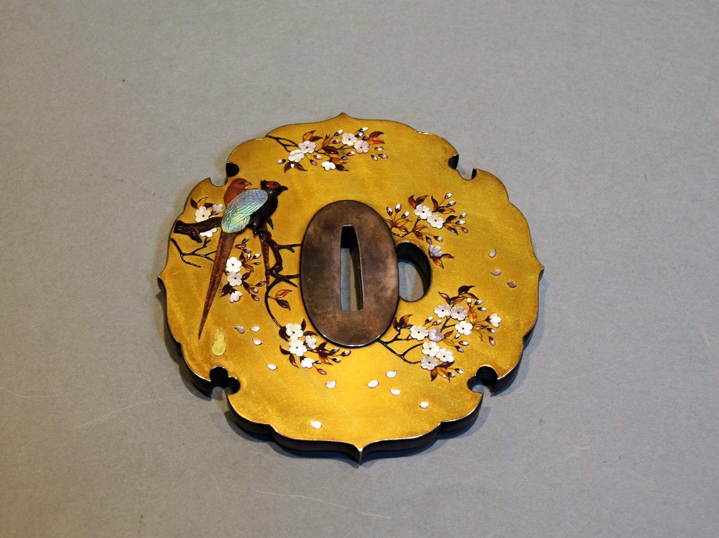 JAPANESE SILVER MOUNTED GOLD LACQUER & SHIBAYAMA TSUBA SIGNED RYOGETSU View V