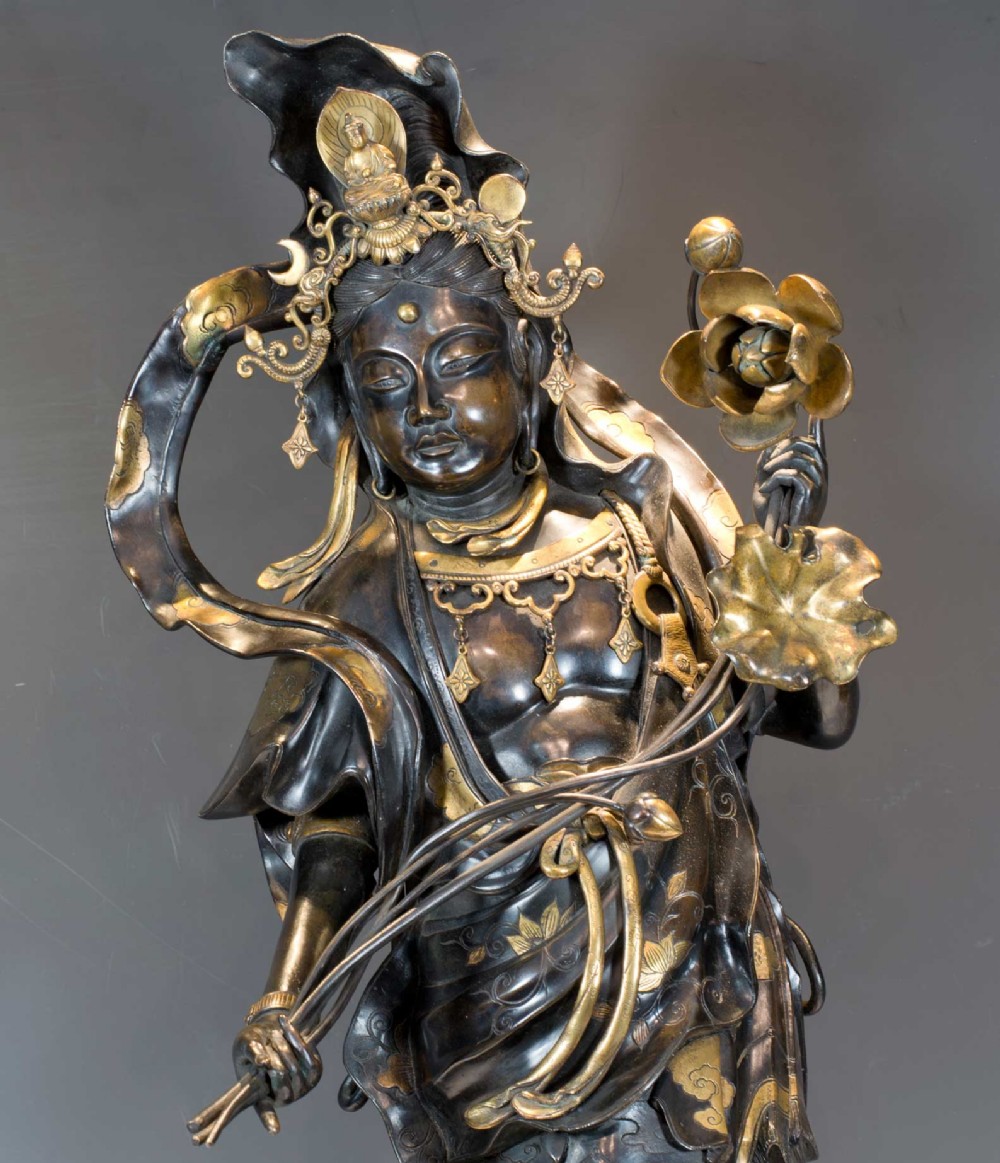 LARGE JAPANESE BUDDHISTIC BRONZE FIGURE OF KANNON BODHISATTVA View IV