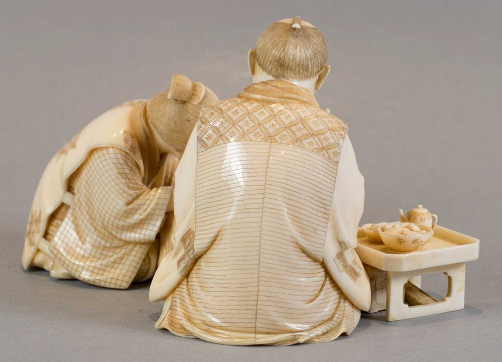 FINE QUALITY JAPANESE MEIJI PERIOD IVORY OKIMONO SEATED GROUP View V