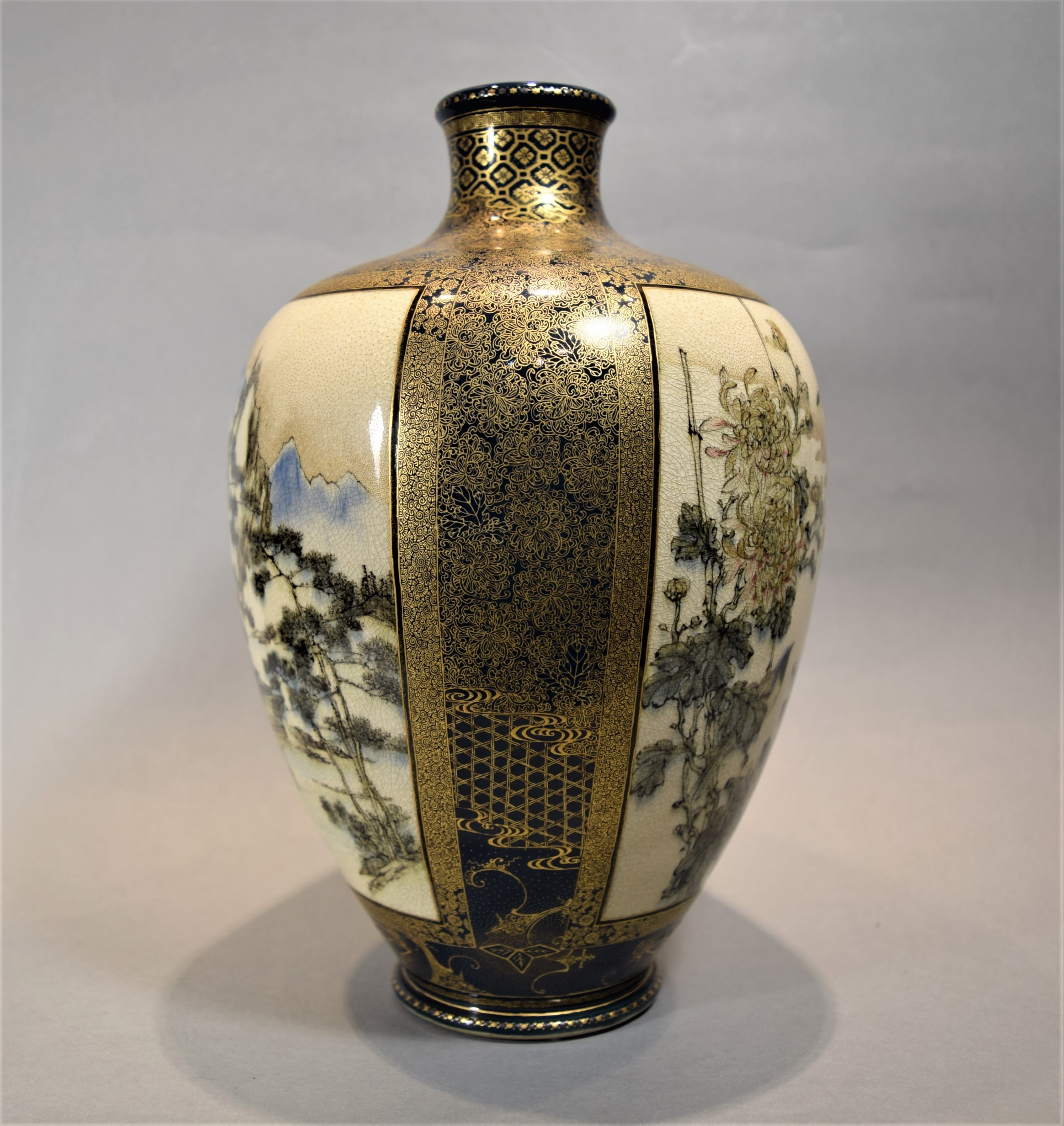 A LARGE HIGH QUALITY JAPANESE TEAL GROUND SATSUMA VASE BY YOZAN View IV
