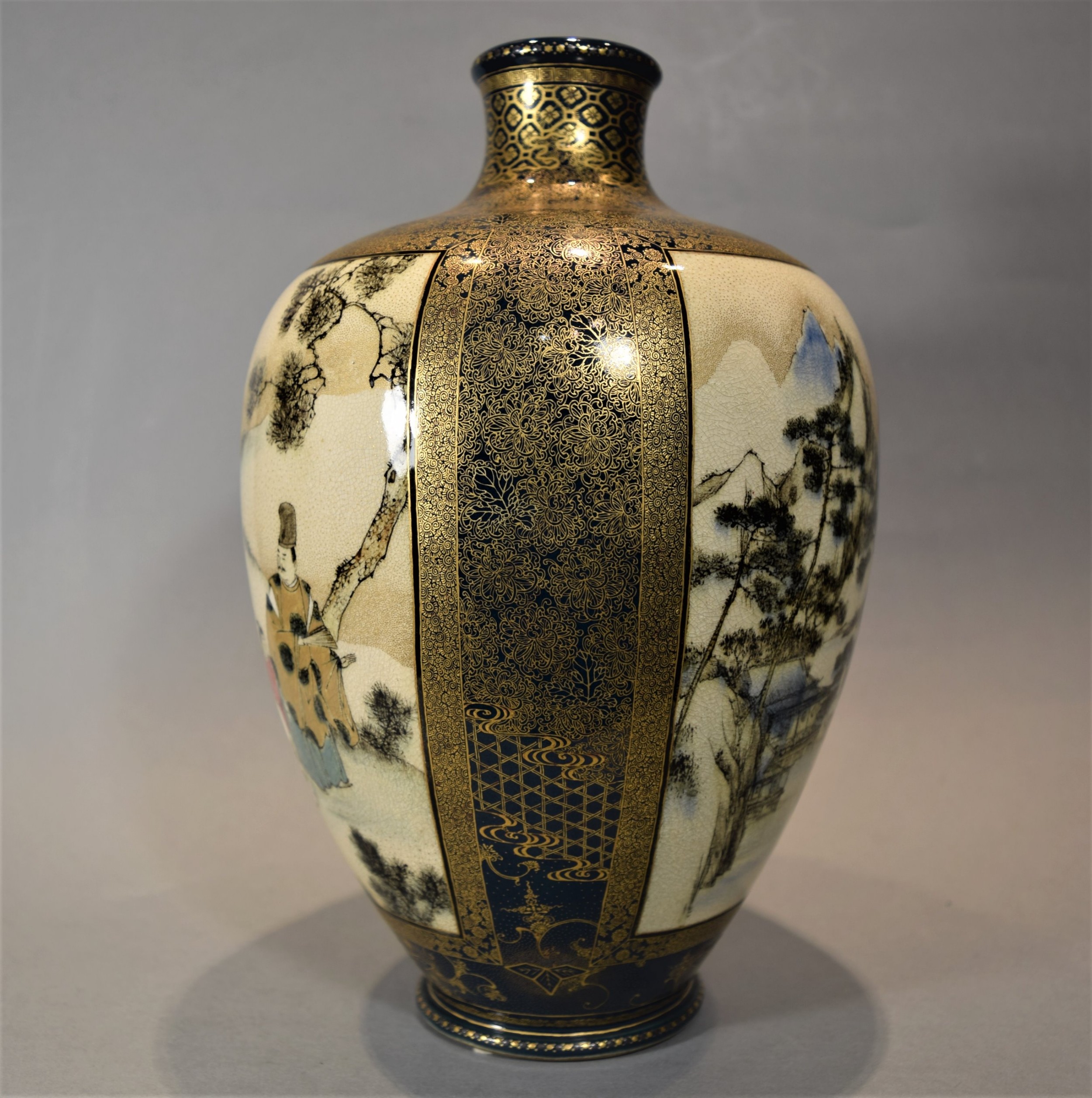 A LARGE HIGH QUALITY JAPANESE TEAL GROUND SATSUMA VASE BY YOZAN View V