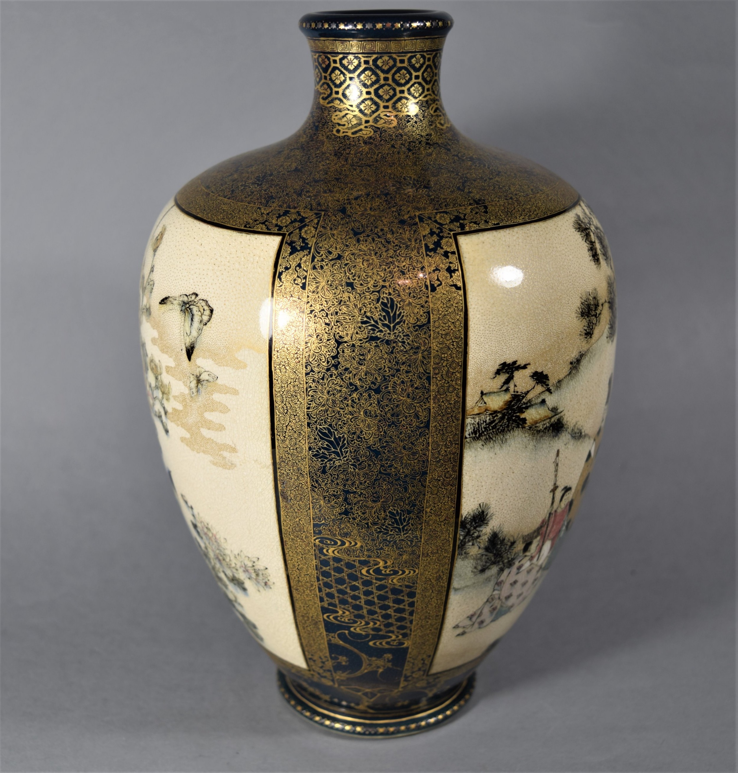 A LARGE HIGH QUALITY JAPANESE TEAL GROUND SATSUMA VASE BY YOZAN View XV