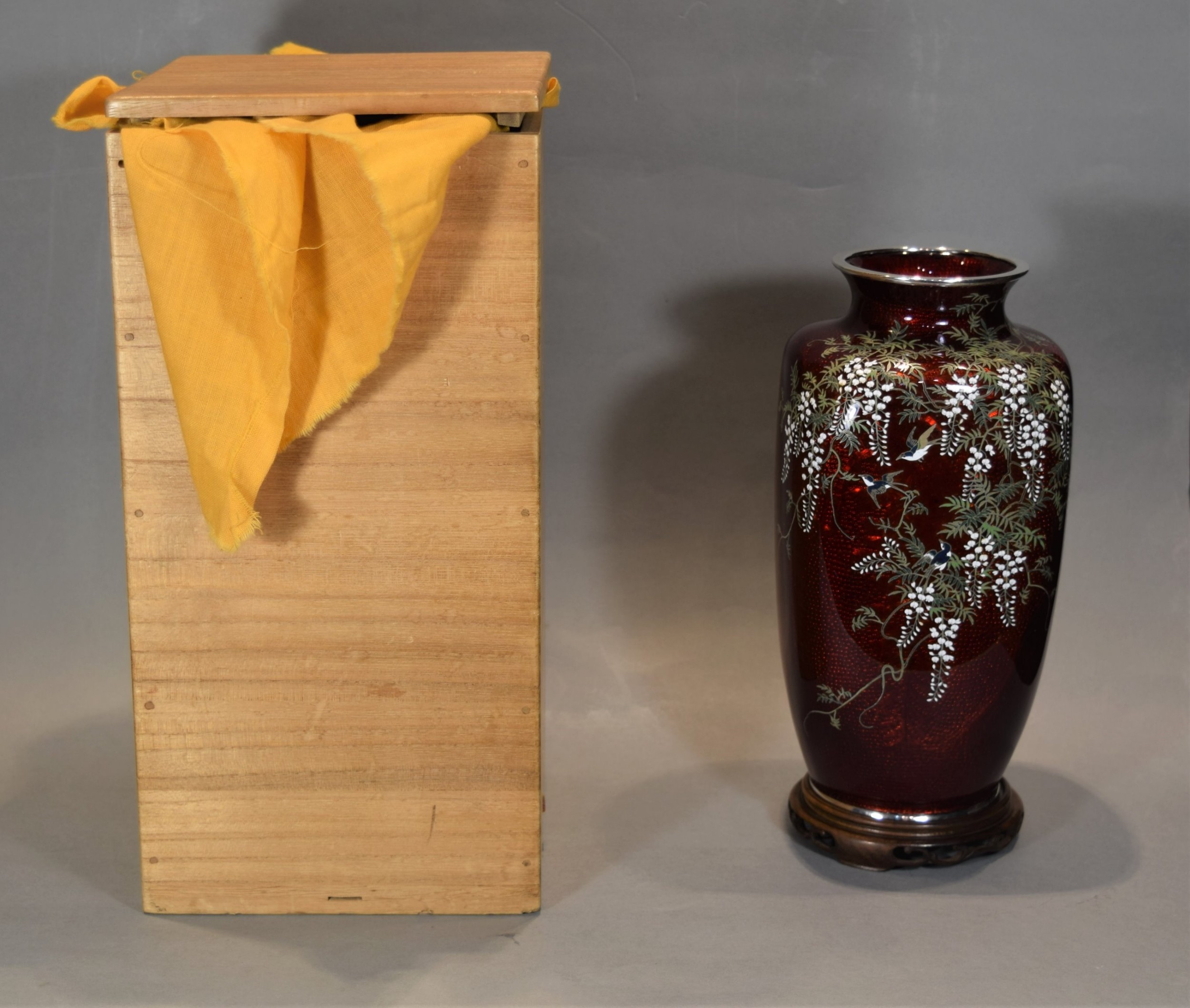 JAPANESE SILVER MOUNTED CLOISONNE VASE IN SILK LINED TOMOBAKO-ANDO JUBEI View XII