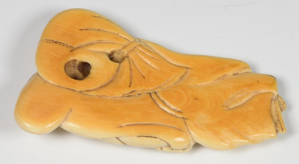 LARGE AND UNUSUAL JAPANESE EDO PERIOD IVORY NETSUKE DEPICTING HOTEI View III