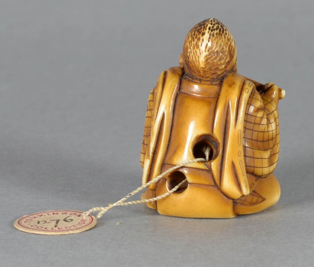 NICE QUALITY JAPANESE MEIJI PERIOD STAINED NETSUKE - SMOKING MAN - SIGNED MASAYUKI View V