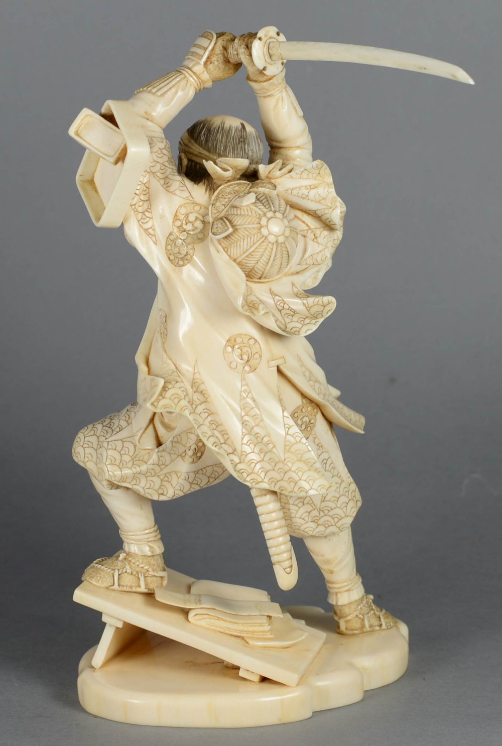 LOVELY QUALITY JAPANESE MEIJI PERIOD IVORY OKIMONO DEPICTING  A SAMURAI WARRIOR - SIGNED  View V
