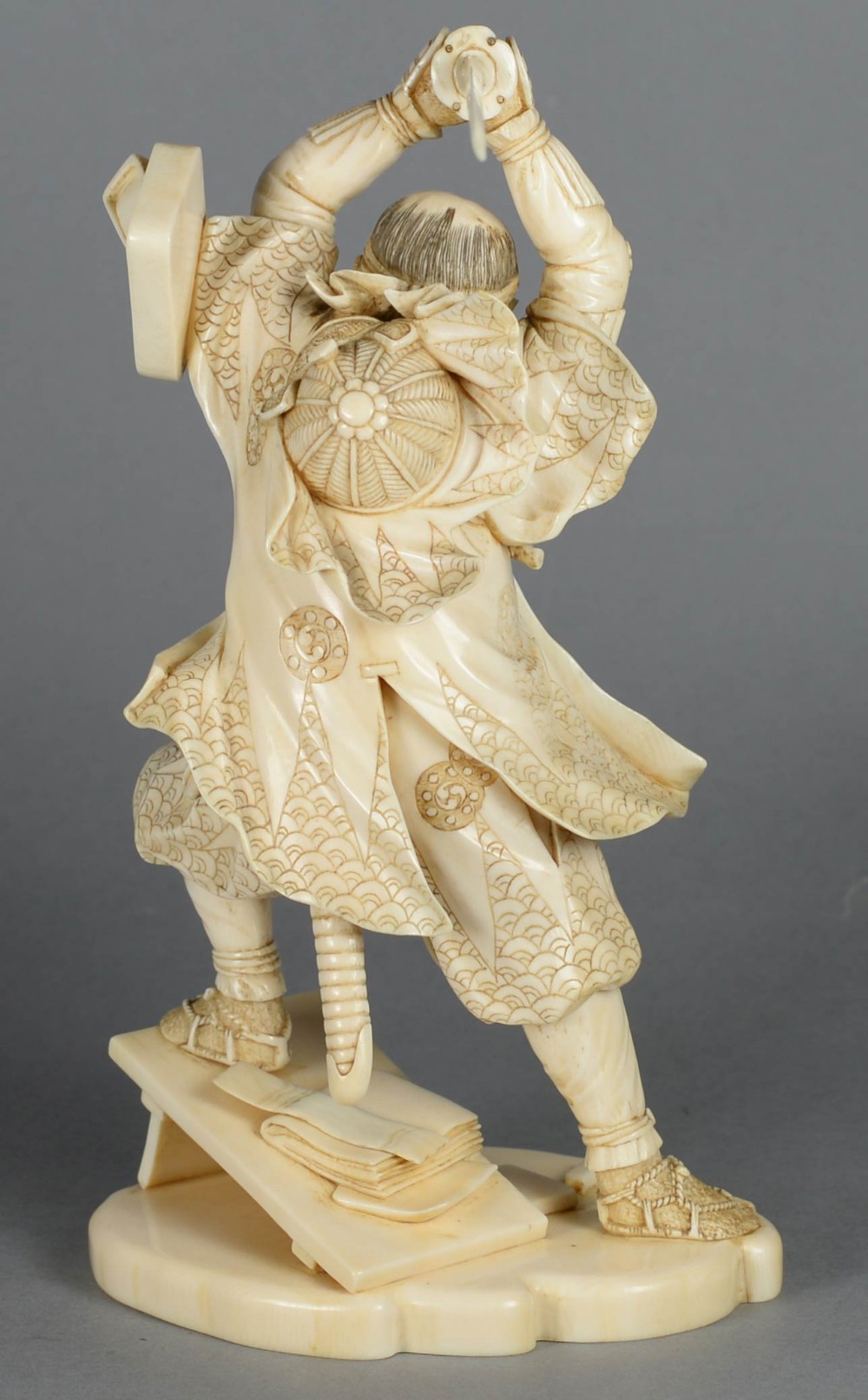 LOVELY QUALITY JAPANESE MEIJI PERIOD IVORY OKIMONO DEPICTING  A SAMURAI WARRIOR - SIGNED  View VII