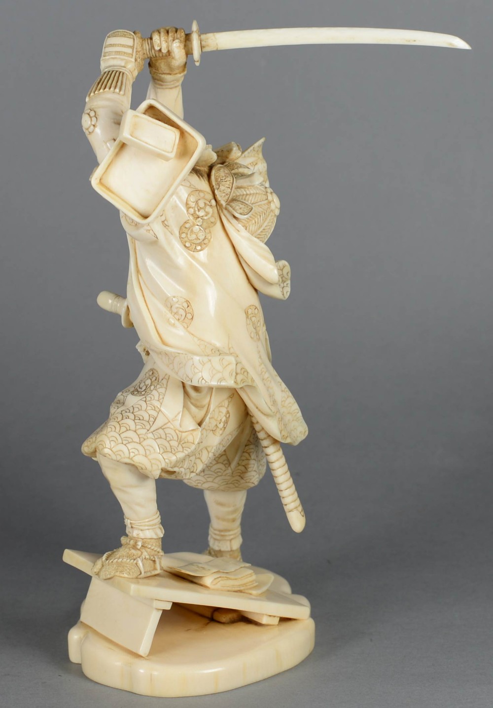 LOVELY QUALITY JAPANESE MEIJI PERIOD IVORY OKIMONO DEPICTING  A SAMURAI WARRIOR - SIGNED  View IX
