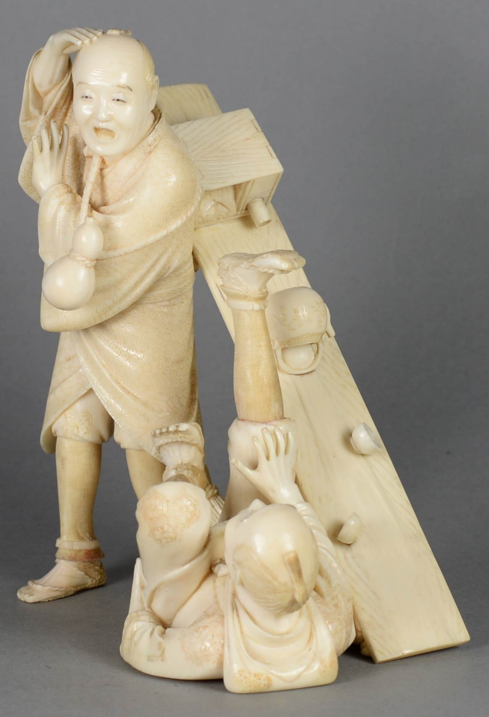 FINE JAPANESE IVORY OKIMONO GROUP - TWO DRUNKEN MEN - BY MUNEKAZU View VII