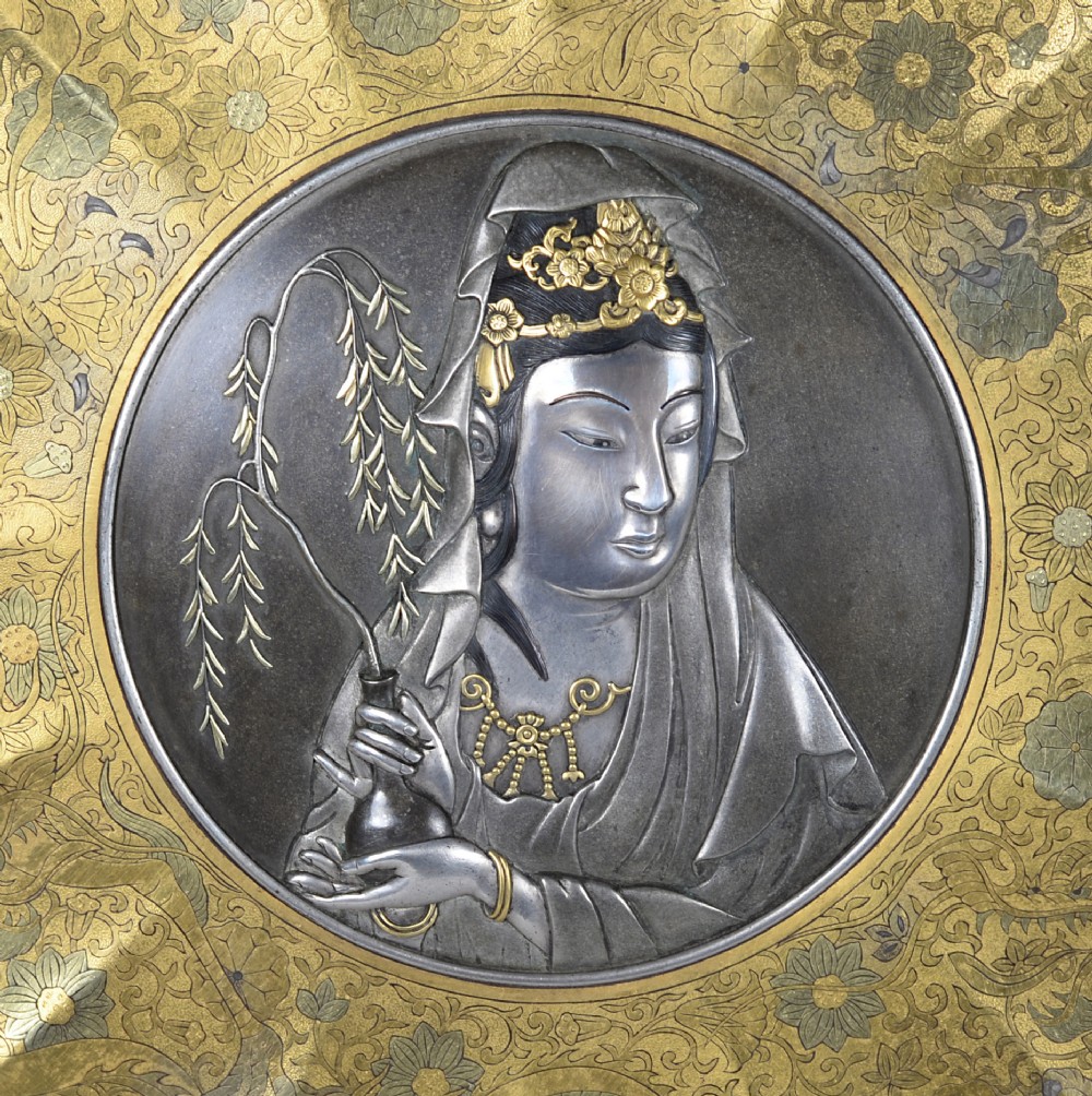 A STUNNING JAPANESE DAMASCENED IRON DISH BY THE KOBAYASHI COMPANY OF TOKYO View II