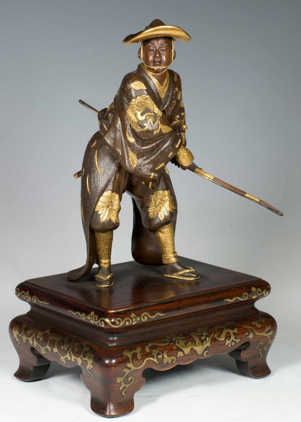 A HIGH QUALITY JAPANESE GILT BRONZE SAMURAI ARCHER SIGNED- MIYAO EISUKE View II