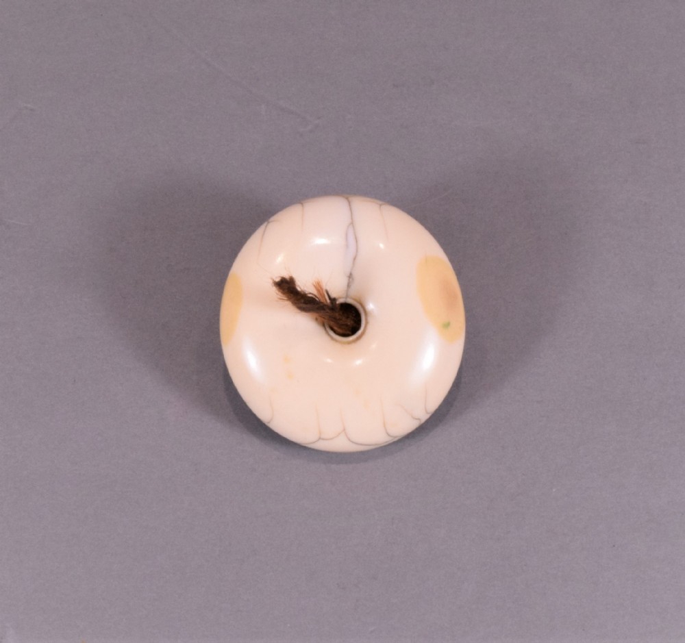 A JAPANESE EDO PERIOD IVORY & MIXED METAL KAGAMIBUTA NETSUKE - SILVER FLAT FISH View III