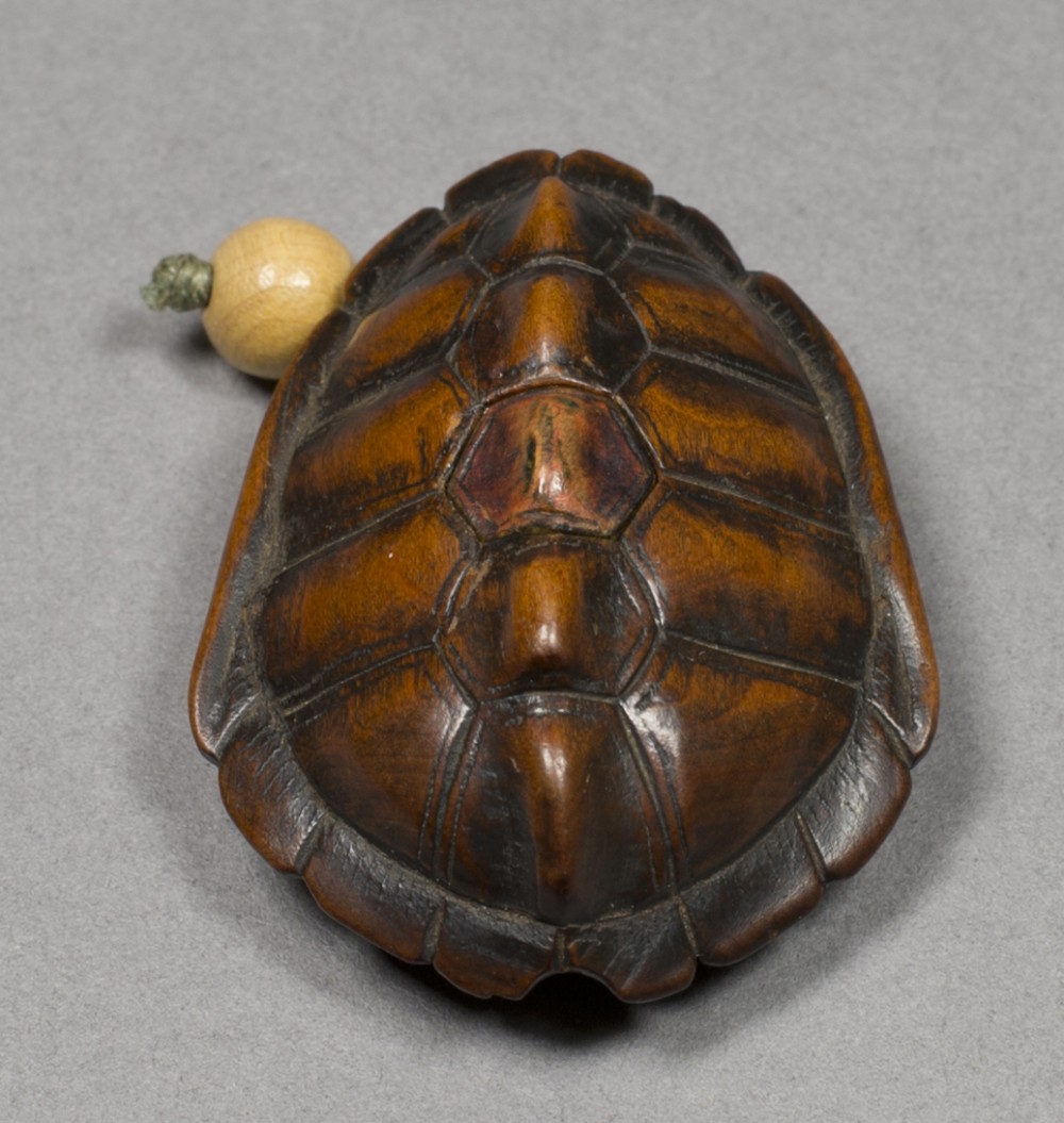 DELIGHTFUL JAPANESE EDO PERIOD WOOD NETSUKE TURTLE SHELL BY MASATOMO View III