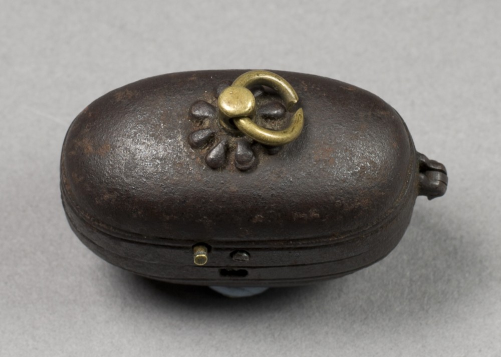 RARE JAPANESE EDO PERIOD IRON TINDER BOX LIGHTER - HIUCHIBAKO NETSUKE View VI