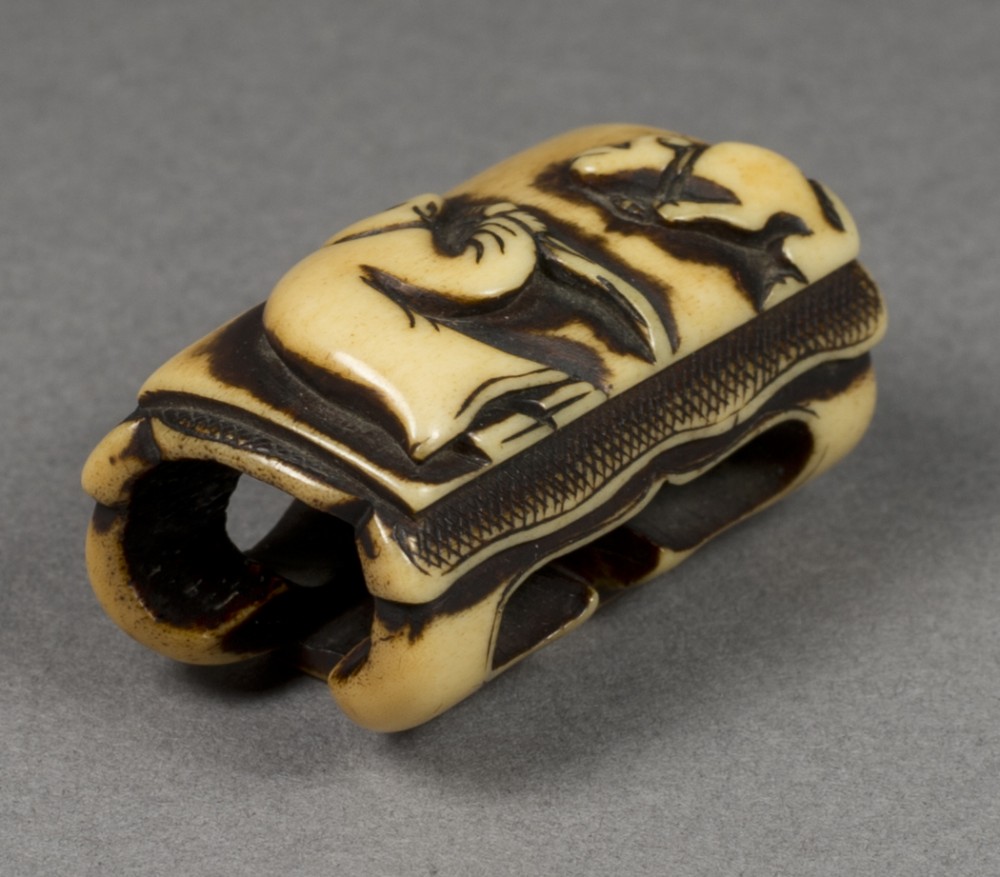 A JAPANESE EDO PERIOD STAG ANTLER NETSUKE - BLIND MAN AND DOG View III