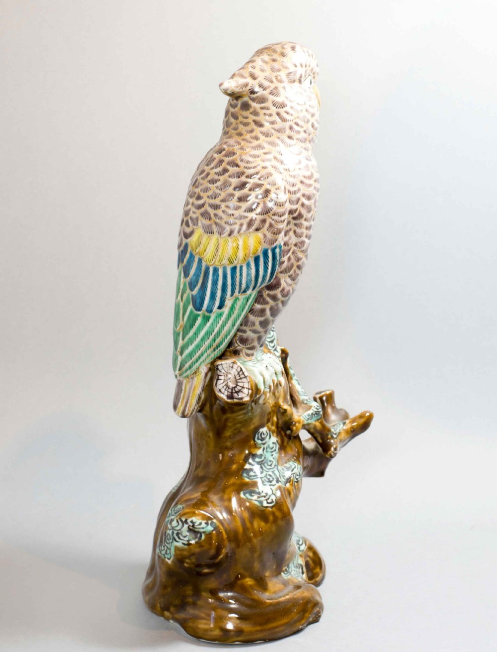 JAPANESE MEIJI PERIOD KUTANI MODEL OF A COCKATIEL ON A TREE STUMP View VIII