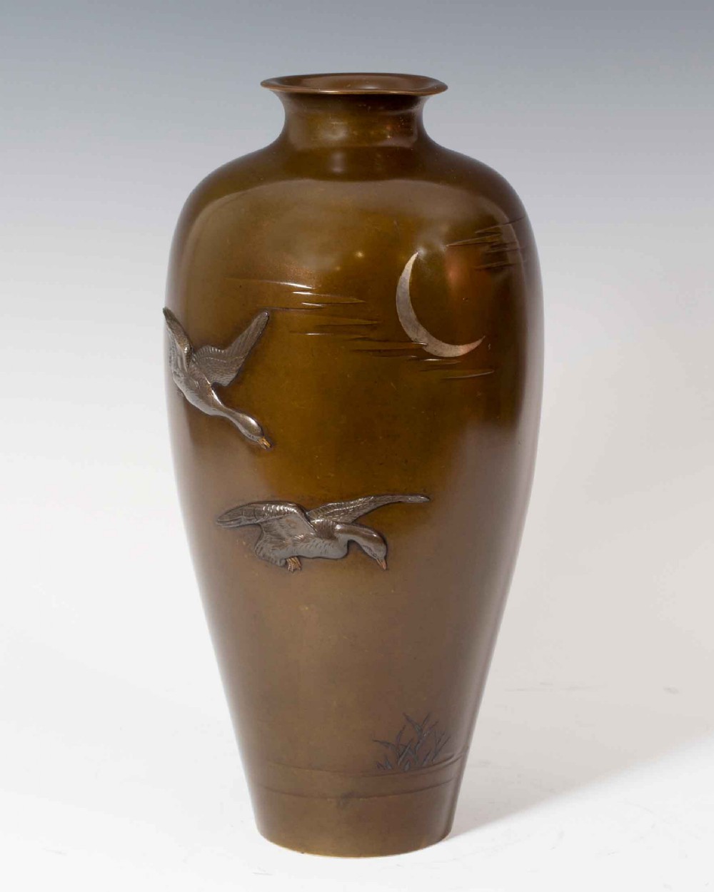 LARGE JAPANESE BRONZE ONLAID MIXED METAL FLYING GEESE VASE View V