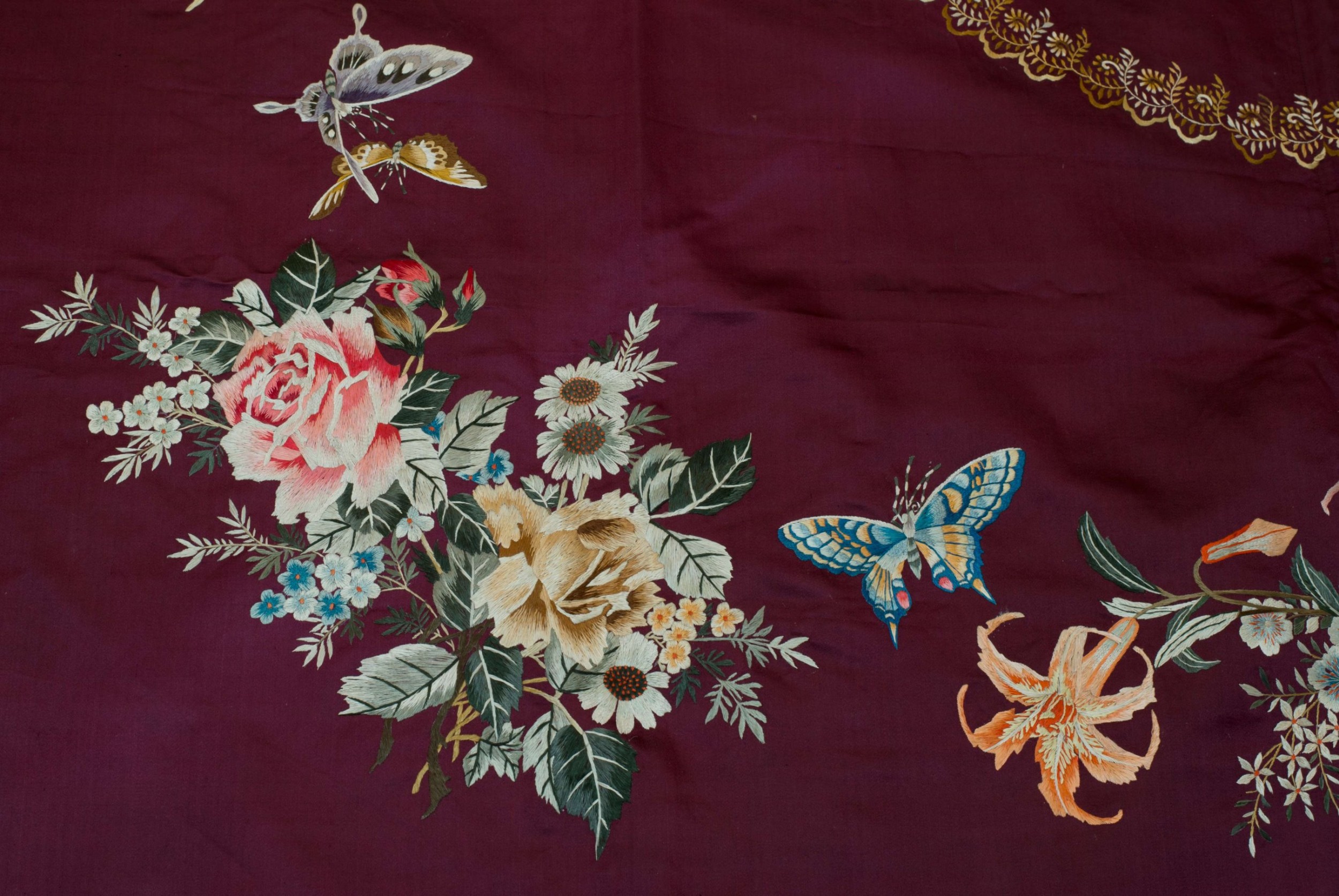 BEAUTIFUL JAPANESE SILK EMBROIDERED SHAWL MEIJI PERIOD - BUTTERFLIES AND FLOWERS View VI