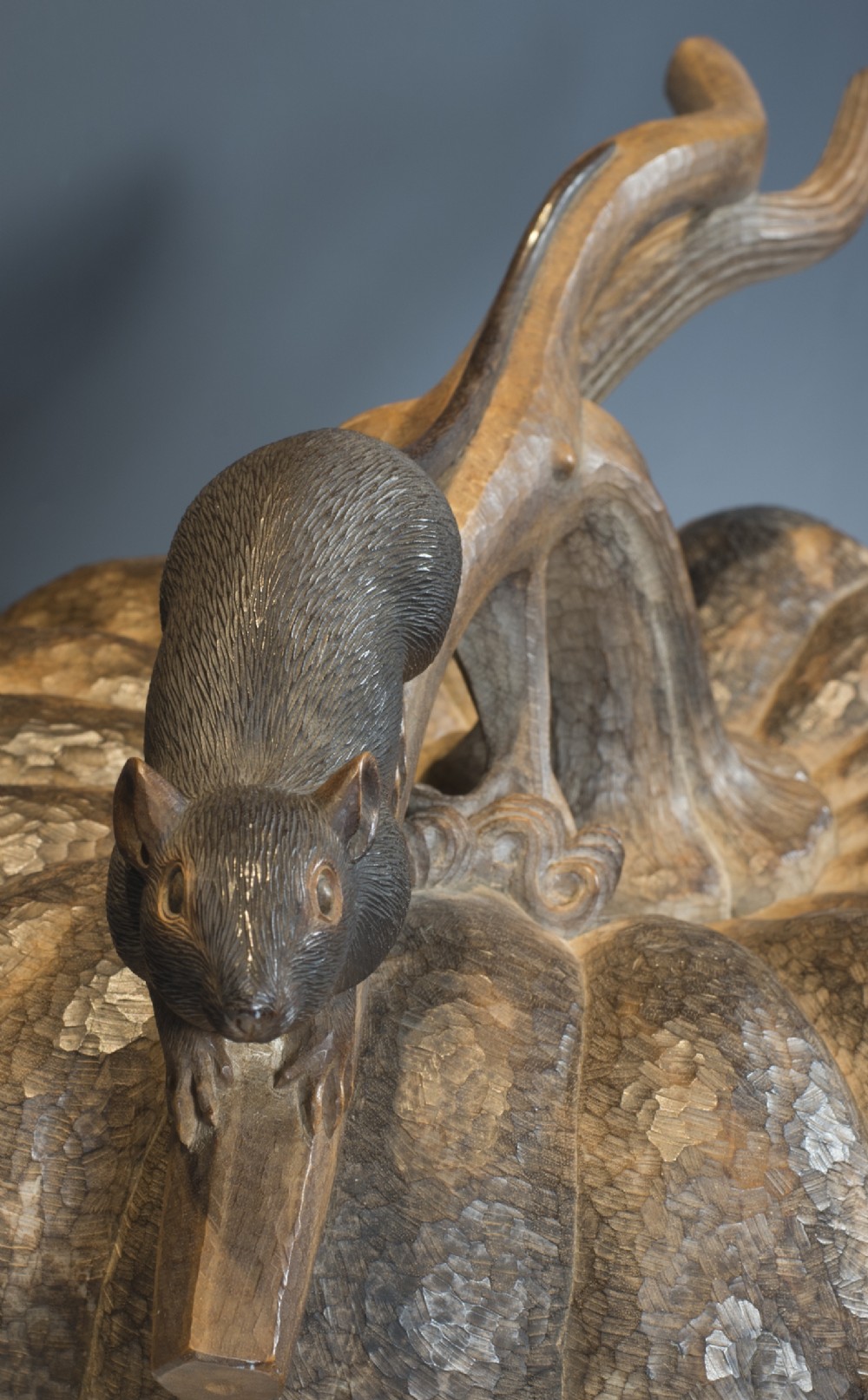 FASCINATING LIFE-SIZE JAPANESE HARDWOOD OKIMONO- PUMPKIN AND RATS View VI