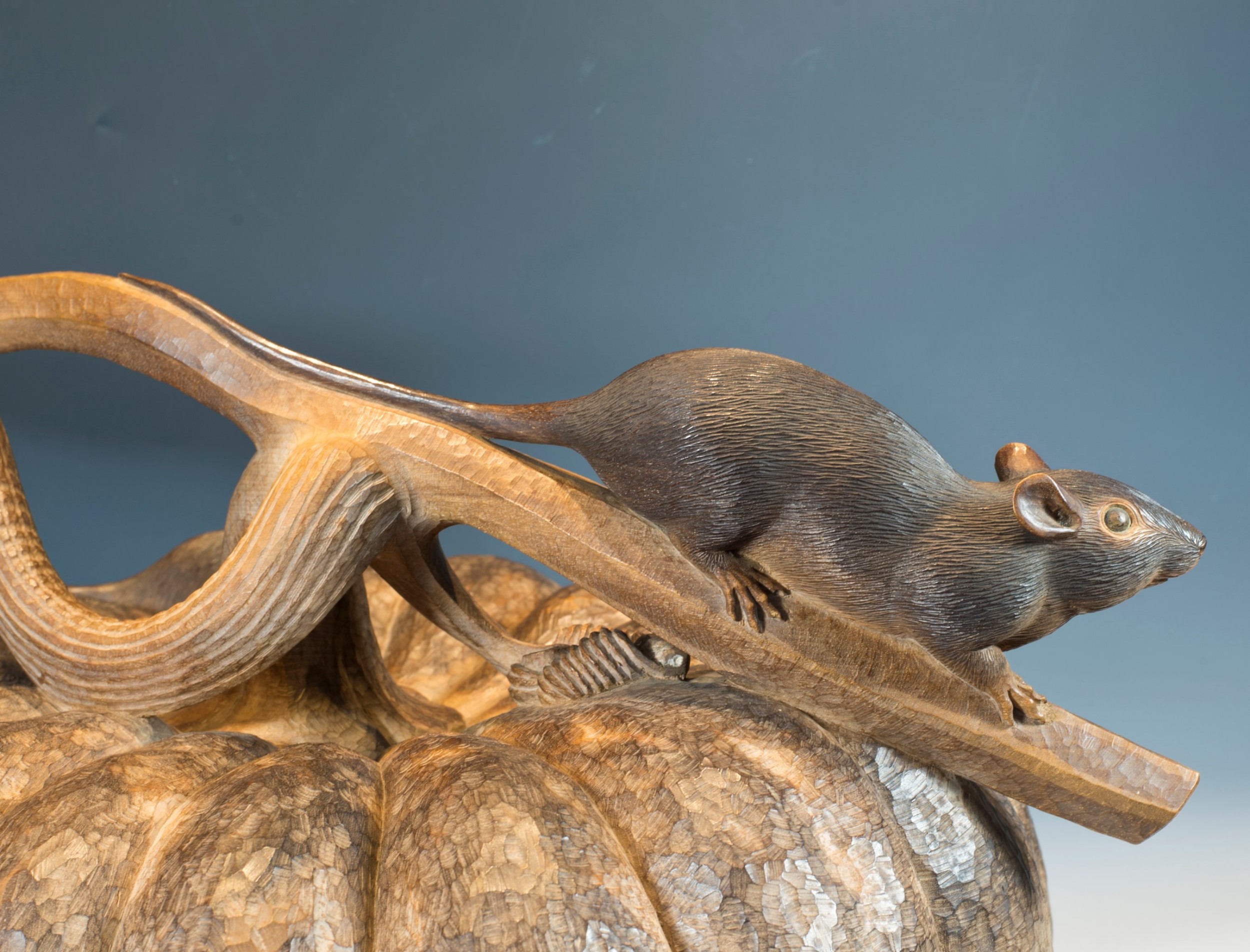 FASCINATING LIFE-SIZE JAPANESE HARDWOOD OKIMONO- PUMPKIN AND RATS View VII