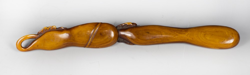 LARGE JAPANESE EDO PERIOD STAINED IVORY SASH NETSUKE View II