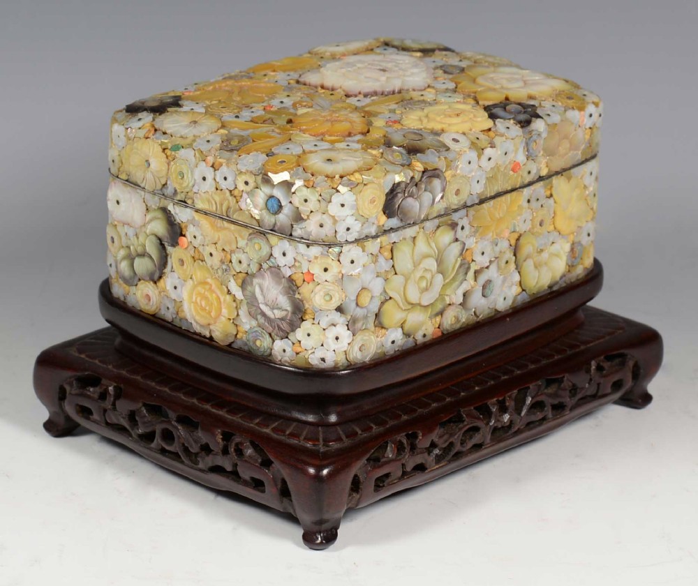 HIGH QUALITY DECORATIVE JAPANESE SHIBAYAMA BOX ON STAND - MASAMITSU View IV