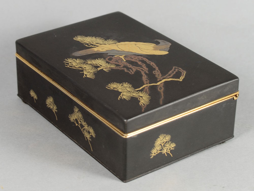JAPANESE KOMAI STYLE DAMASCENED IRON SEA EAGLE TRINKET BOX  View VII