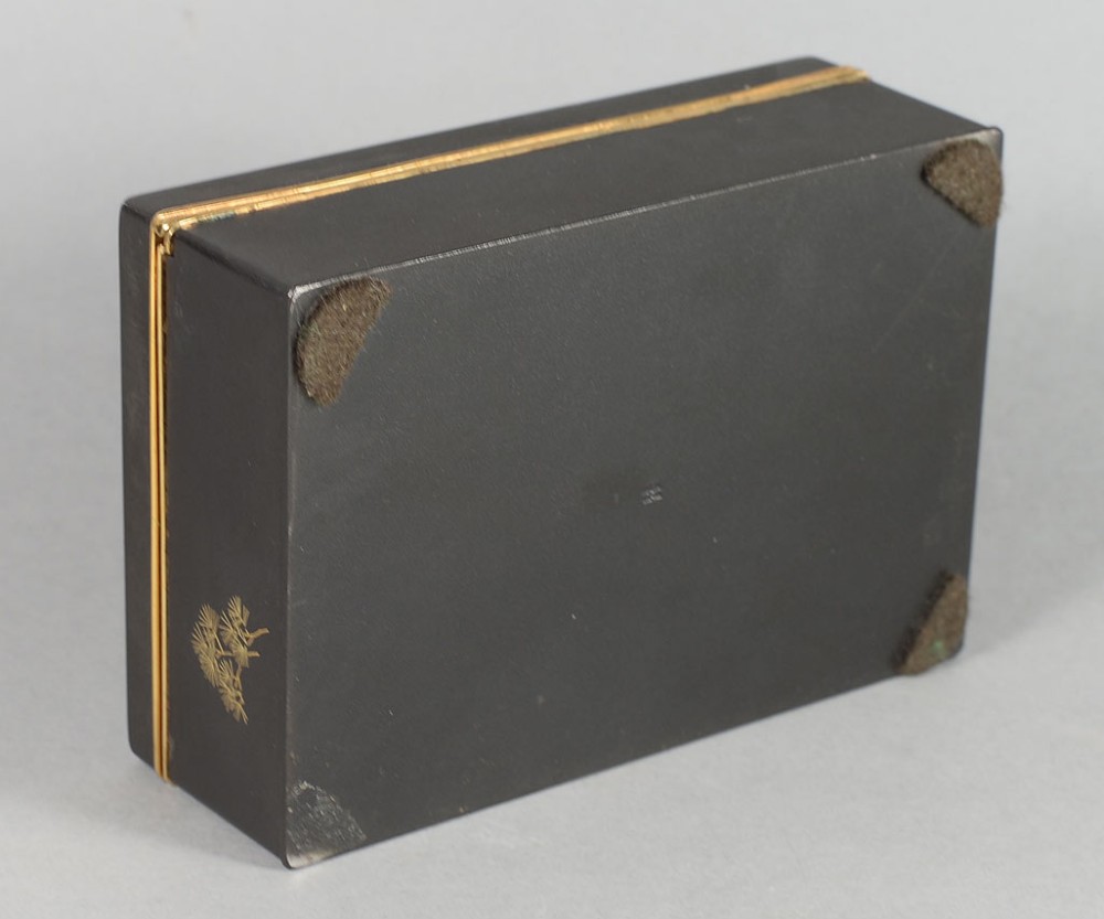 JAPANESE KOMAI STYLE DAMASCENED IRON SEA EAGLE TRINKET BOX  View VIII